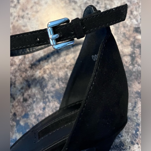 Black Ankle Strap heels - Picture 9 of 11